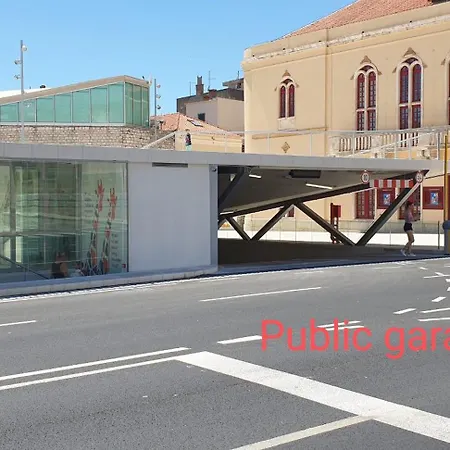 Rialto Luxury Apartment